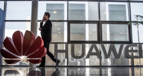 Huawei подписала