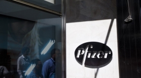 Акции Pfizer испытали